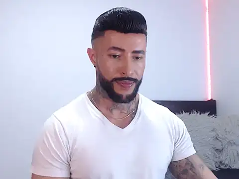 Snapshot of andrea_de_lucaa chatting on September 21, 4:23 am andrea de lucaa online show from September 21, 4:23 am