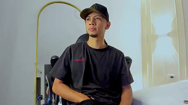 DustinandJordan online show from February 26, 4:36 am