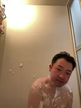 shin0689 online show from March 11, 12:45 pm