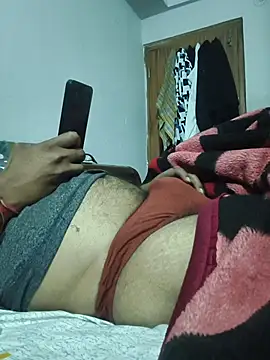 vardh033 online show from November 11, 8:25 pm