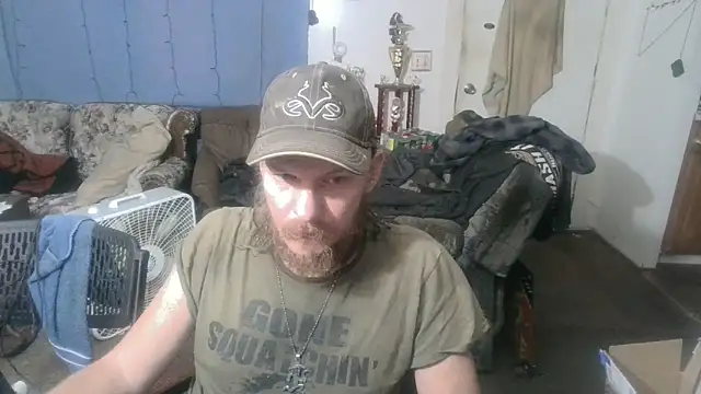 Snapshot of Poundtown1226 chatting on September 28, 5:38 am Poundtown1226 online show from September 28, 5:38 am