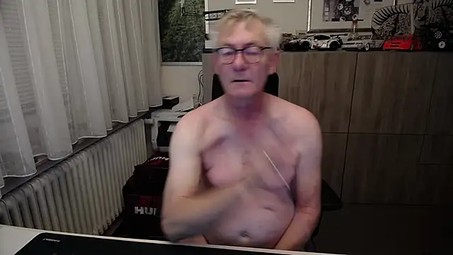 randyandy67 online show from September 13, 4:46 am