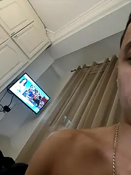 Merousexy282828 online show from December 2, 5:05 pm