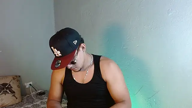 massimo vidal  online show from November 6, 2:36 am