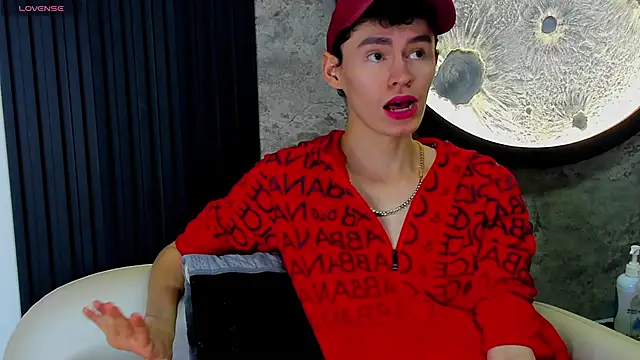 Snapshot of Deivid_oficial20 chatting on September 17, 7:37 pm Deivid oficial20 online show from September 17, 7:37 pm