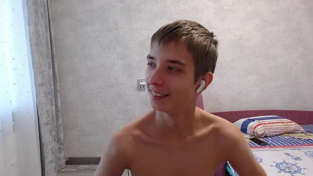 glasses cat online show from November 15, 6:26 am