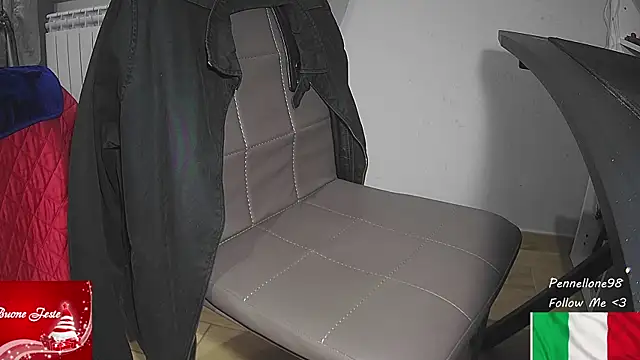 Pennellone98 online show from December 4, 5:09 pm