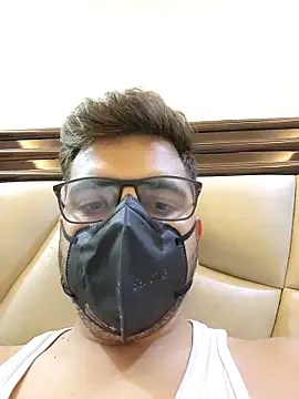 Snapshot of LoveGuruRA chatting on September 13, 6:53 pm LoveGuruRA online show from September 13, 6:53 pm