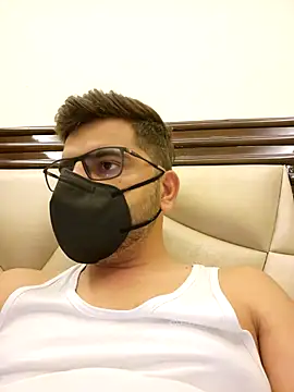 Snapshot of LoveGuruRA chatting on September 12, 4:29 pm LoveGuruRA online show from September 12, 4:29 pm