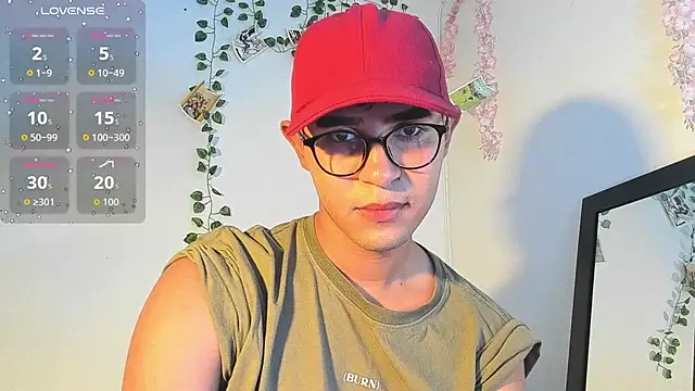 Snapshot of cute_sammy_1 chatting on September 18, 11:23 am cute sammy 1 online show from September 18, 11:23 am