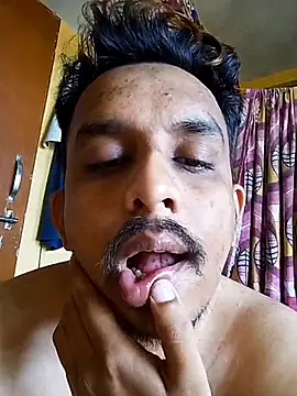 Snapshot of Nihaal17 chatting on October 3, 4:17 am Nihaal17 online show from October 3, 4:17 am