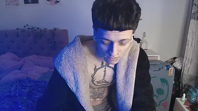 2cyboy  online show from September 12, 7:47 pm