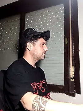 0800cristean online show from November 30, 10:06 am