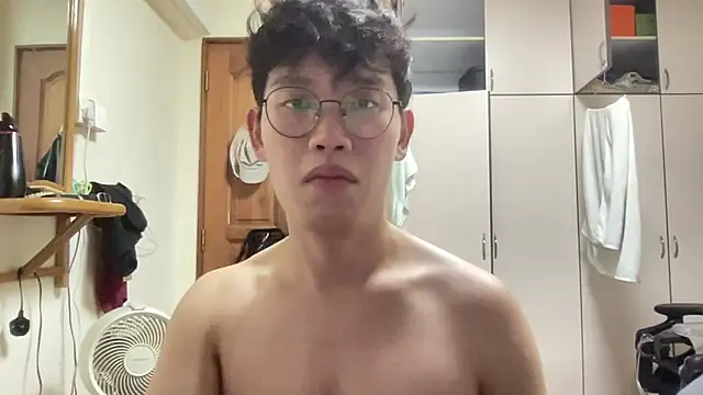 Passionatetwink2 online show from September 24, 11:41 am