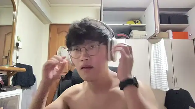Passionatetwink2 online show from June 5, 11:49 am