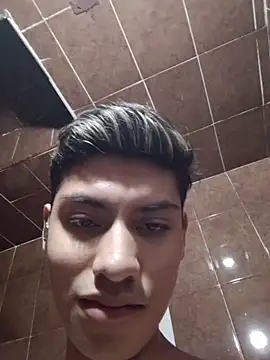 aispuro8505 online show from February 9, 7:57 am