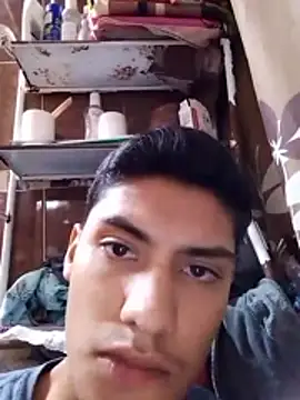 aispuro8505 online show from November 28, 7:11 am