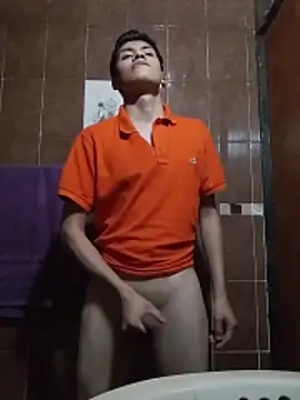 aispuro8505 online show from April 13, 8:04 am