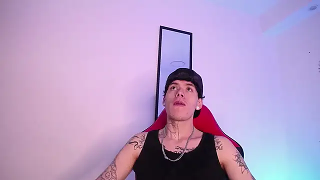 Anhonymus  online show from November 5, 4:03 am