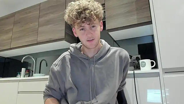 DominantAlex18 online show from November 17, 6:05 am