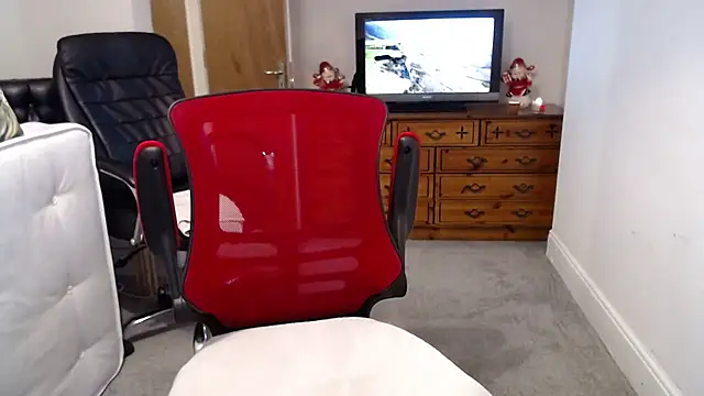 Hung2Mike online show from April 11, 9:29 pm