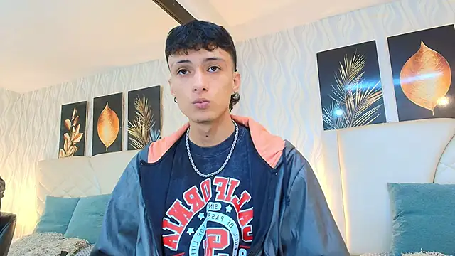 Lean Portman online show from February 25, 9:05 pm