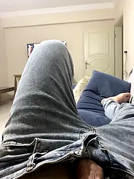 Snapshot of banuemre28 chatting on October 7, 5:28 pm banuemre28 online show from October 7, 5:28 pm