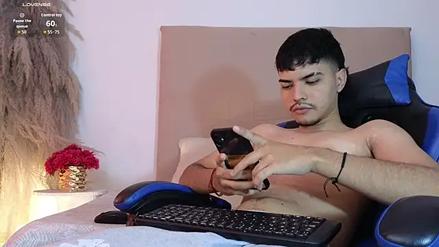 Snowlann online show from November 11, 11:48 am