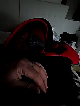 Yazaza1999 online show from December 15, 8:50 pm