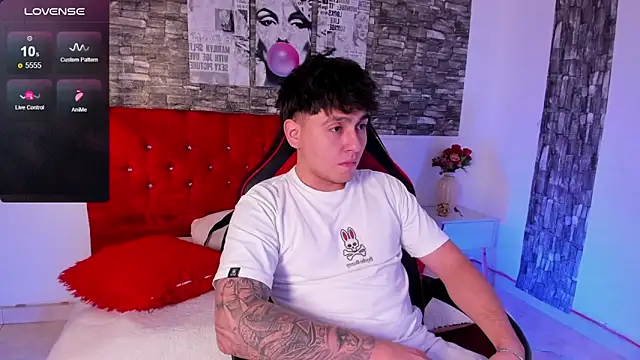 Nicolas James Sc online show from March 4, 1:51 pm