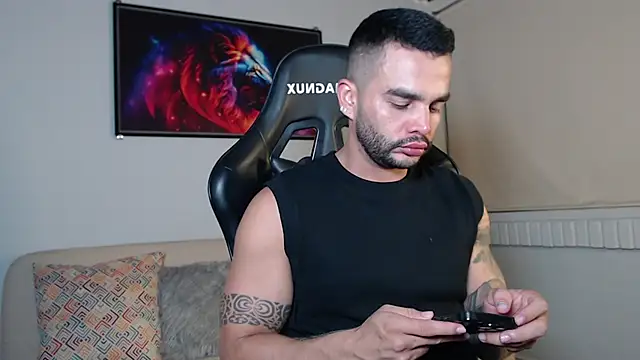 Bruno De Lucaa  online show from September 14, 2:24 am