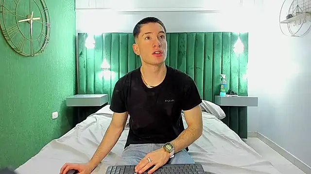 HunterHeat  online show from November 15, 12:18 pm