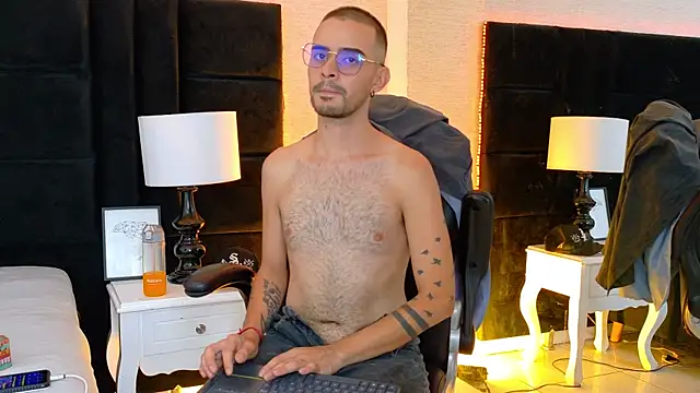 HairyDiamond  online show from September 21, 5:07 am