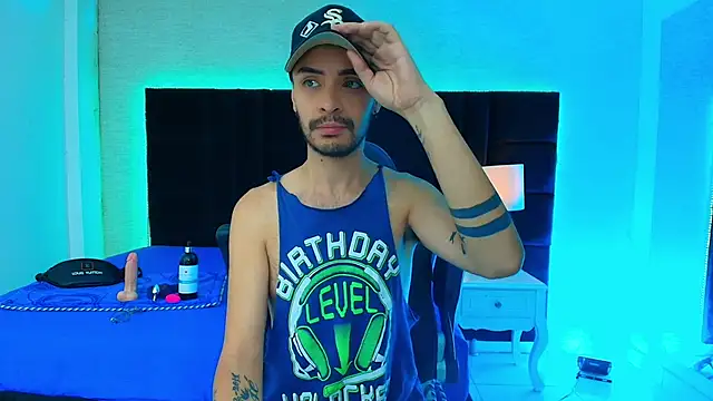 HairyDiamond  online show from September 17, 3:18 am