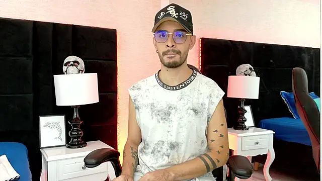HairyDiamond  online show from October 14, 11:06 am