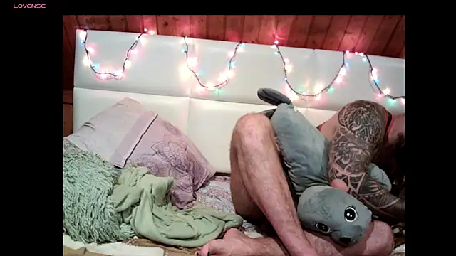 RobertNight  online show from September 29, 8:37 pm