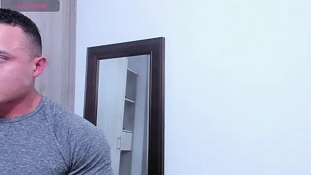 KingLevi01 online show from October 29, 12:02 am