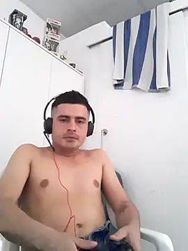 Andr3s69xxx online show from April 26, 2:36 pm