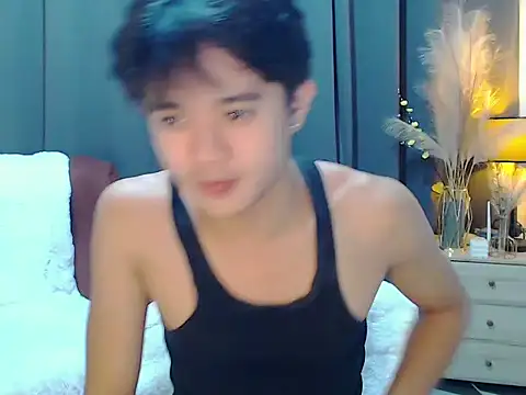 NautyBoyBrazeen 143 online show from April 8, 3:43 pm