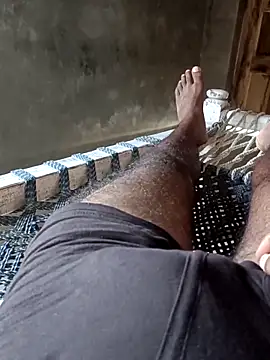 pus ylover online show from October 25, 8:16 am