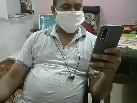 Famit025 online show from February 15, 6:05 pm