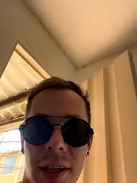 Snapshot of dimitryivanovv chatting on October 4, 6:35 pm dimitryivanovv online show from October 4, 6:35 pm