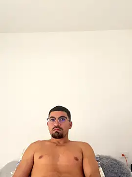 SantiGxxx33 online show from October 23, 2:20 pm