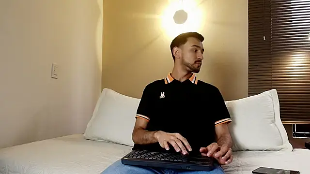 Axel Moon S online show from November 25, 7:49 pm