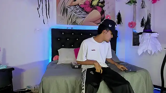 xxKamadevaxx online show from October 23, 12:30 pm