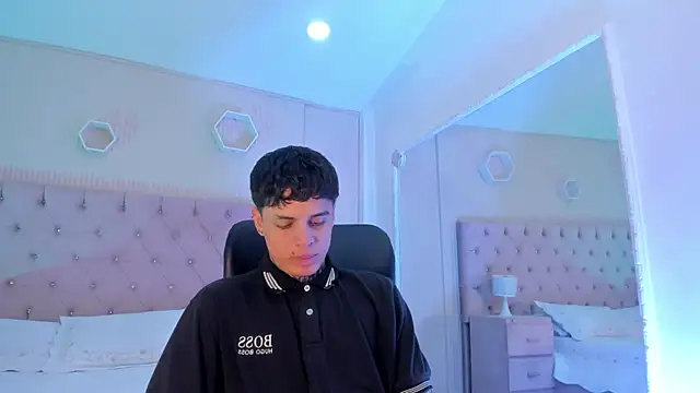 Declan-Fox online show from October 24, 5:31 am