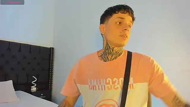 Declan-Fox online show from November 2, 5:12 am