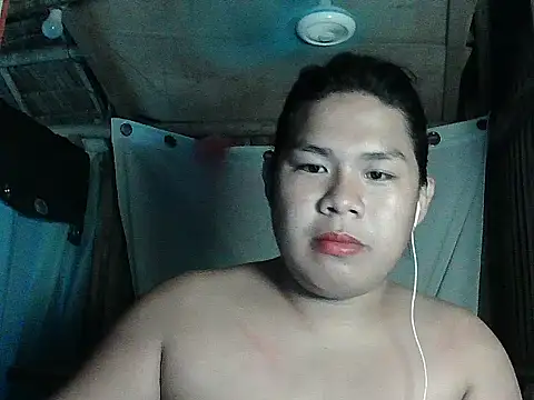 Huntrix2025 online show from April 12, 12:50 pm