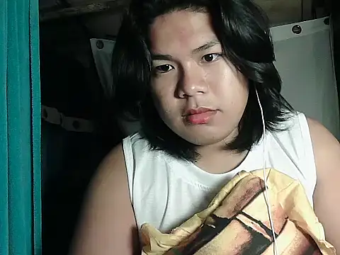 Huntrix2025 online show from April 16, 8:53 pm