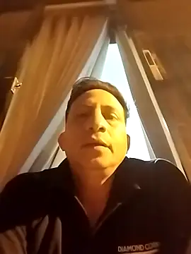 Snapshot of gabo_pajaso chatting on October 4, 12:27 am gabo pajaso online show from October 4, 12:27 am